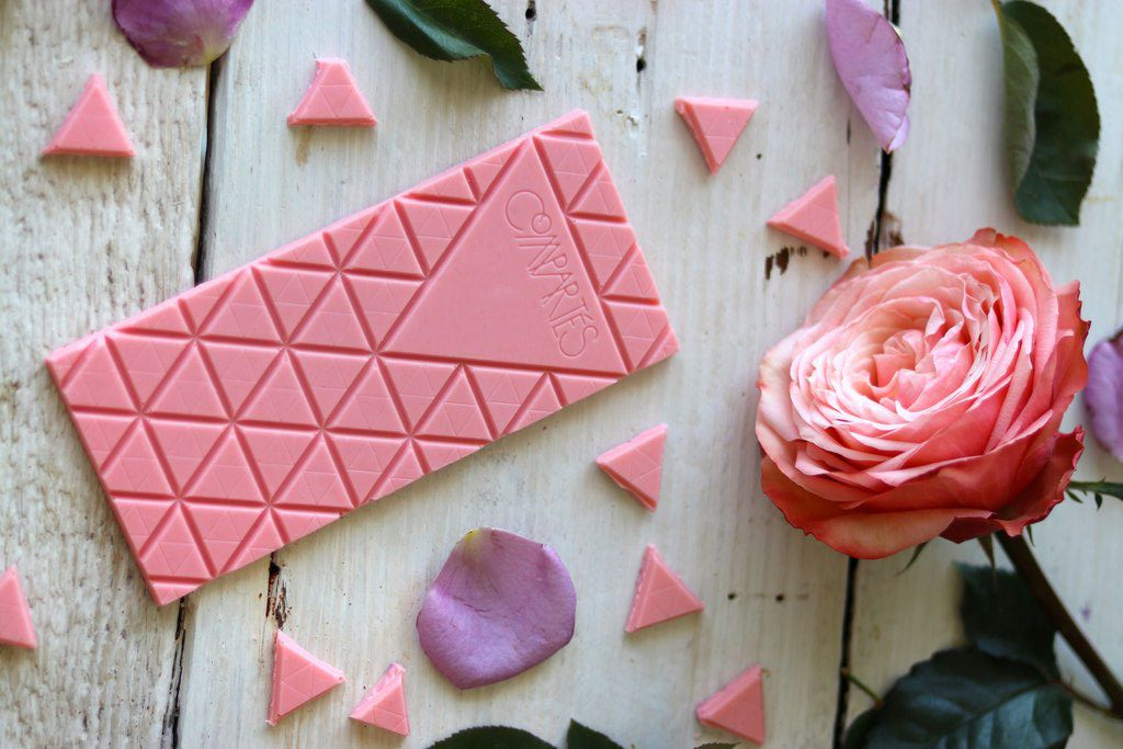Розовый шоколад: особенности необычного лакомства