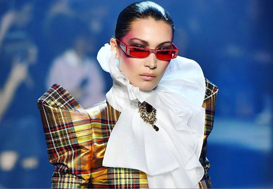 Неделя высокой моды в Париже: Белла Хадид приняла участие в показе Alexandre Vauthier