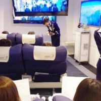 Японский ресторан-самолет предлагает виртуальные путешествия по миру