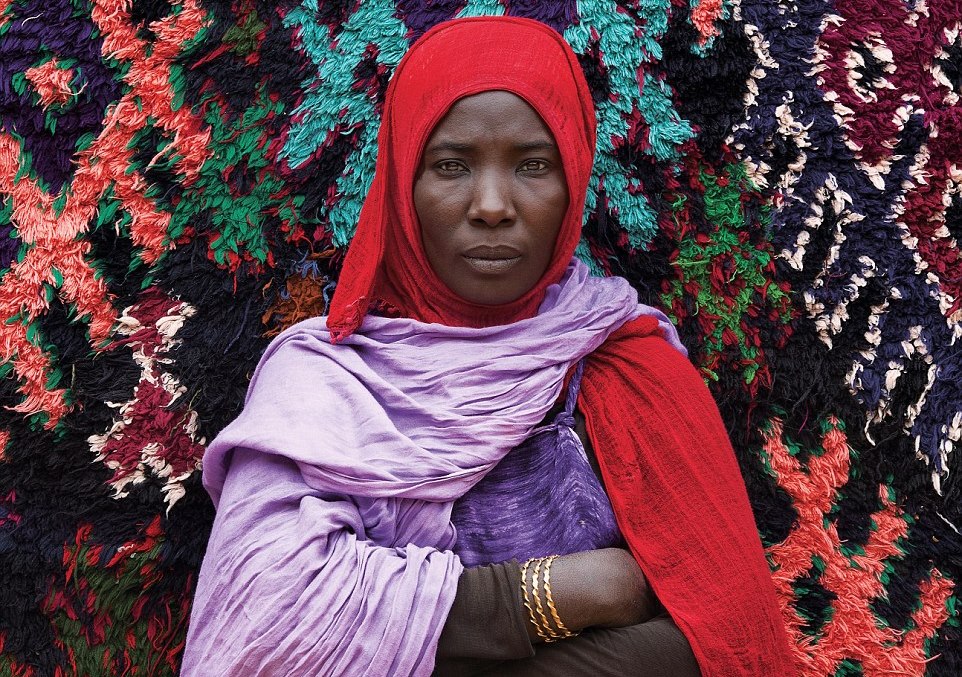 Бельгийский фотограф 30 лет снимает народы Азии и Африки