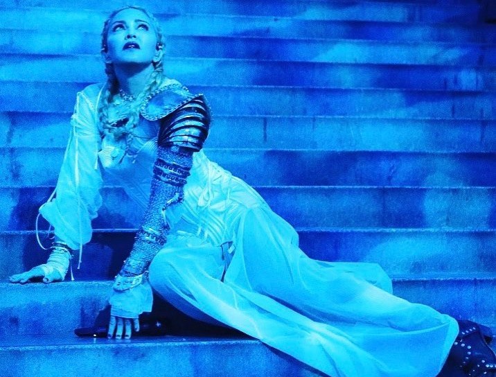 Met Gala 2018: Мадонна выступила на грандиозном вечере Анны Винтур