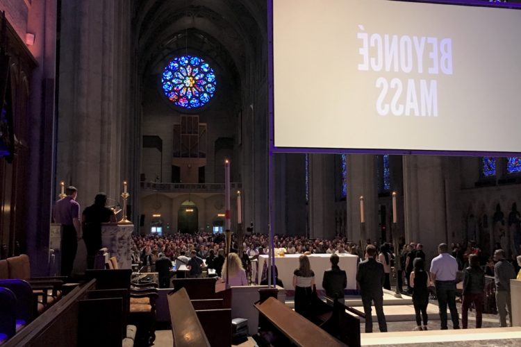 "Beyonce mass": в США обсуждают мессу в честь Бейонсе в Сан-Франциско