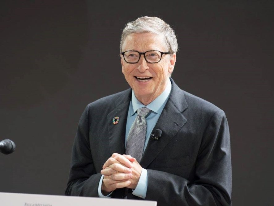 Билл Гейтс решил подарить книгу каждому американскому выпускнику