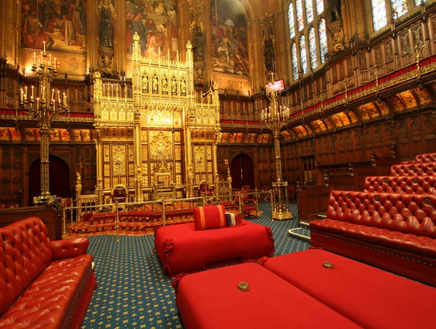 Членам британской Палаты лордов запретили спать и кричать на оппонентов
