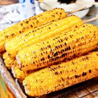 Разгар сезона: кукуруза на гриле с пармезаном