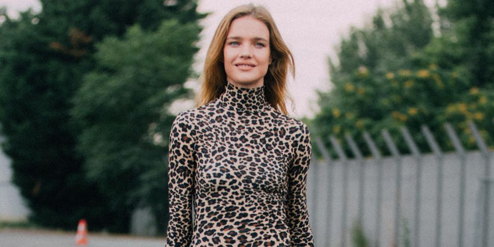 5 вариантов, как стильно носить "леопард" этой осенью