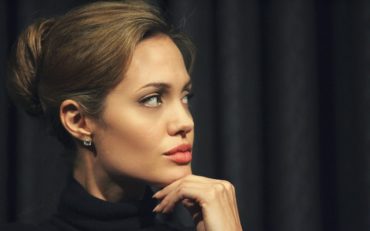 Из-за стрессов Анджелина Джоли снова теряет в весе