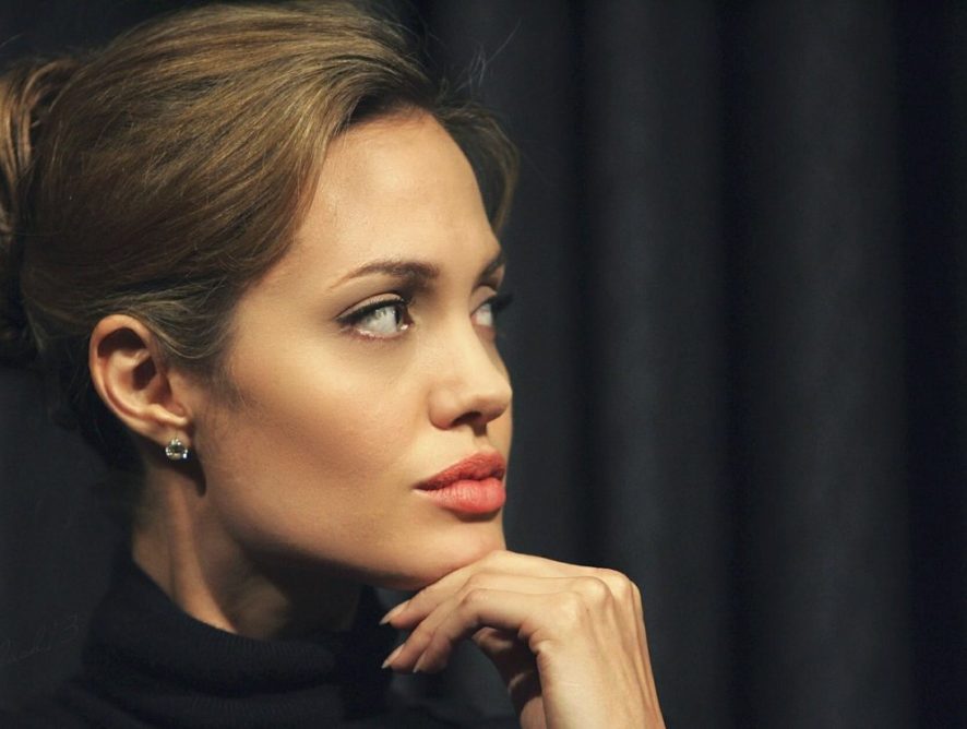 Исхудавшая Анджелина Джоли составила завещание