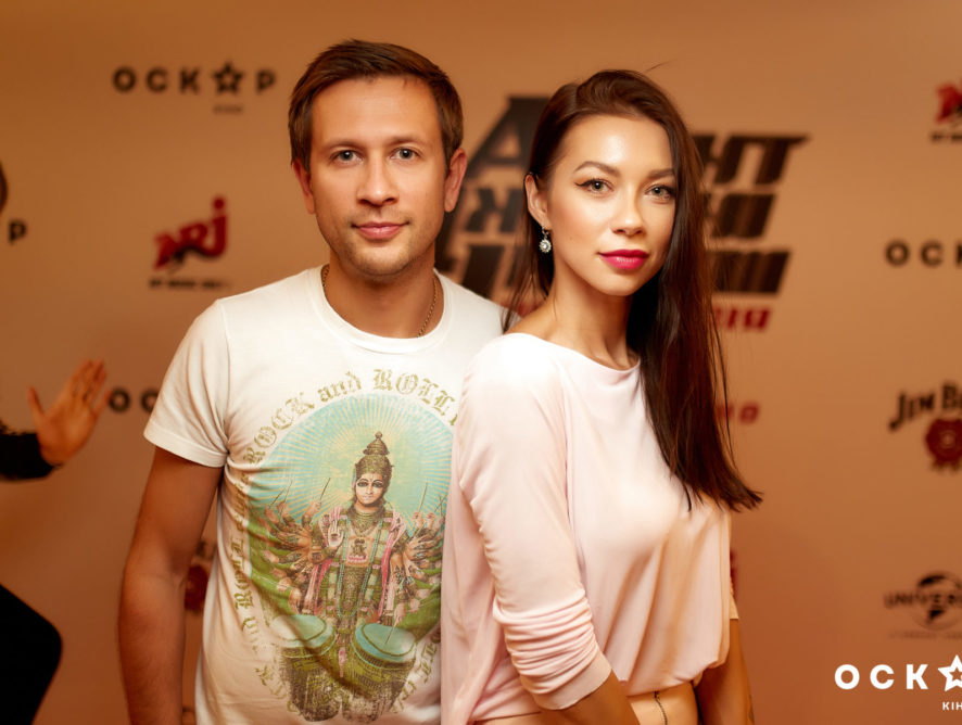 Логунова и Ступка посетили премьеру фильма "Агент Джонни Инглиш: Новая миссия"