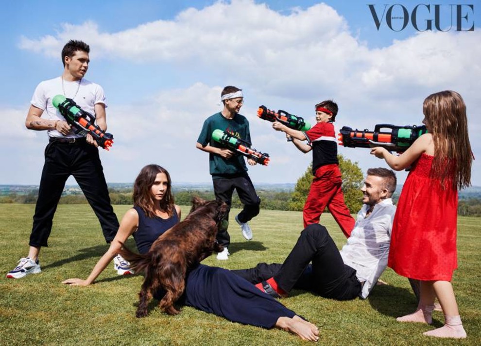 Виктория Бекхэм с детьми появилась на обложке Vogue British