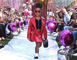 Пятилетняя дочь Ким Кардашян дебютировала на подиуме в образе куклы
