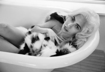 Леди Гага снялась для обложки американского Vogue и дала откровенное интервью