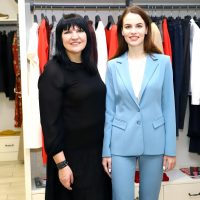 Букингемский дворец разрешил украинскому дизайнеру пошить наряд для Меган Маркл