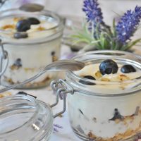 Почему стоит полюбить домашний йогурт: мнение диетологов