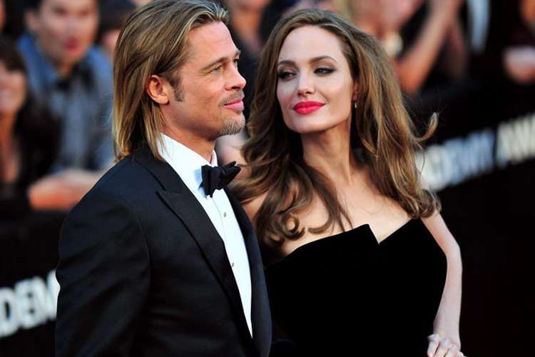 Официально: Анджелина Джоли и Брэд Питт все еще женаты