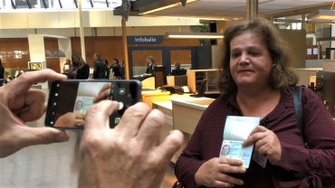 В Нидерландах впервые выдали гендерно-нейтральный паспорт