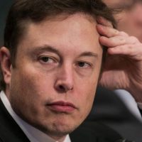 Илон Маск заплатит штраф в 20 миллионов долларов и покинет пост в Tesla