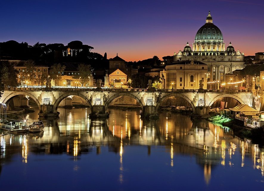 Ватикан планирует ограничить количество посетителей в музеях
