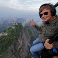 Телеведущий Дмитрий Комаров пытался провезти наркотики в Бразилии