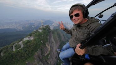 Телеведущий Дмитрий Комаров пытался провезти наркотики в Бразилии