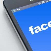 Facebook знает о действиях пользователей вне социальной сети