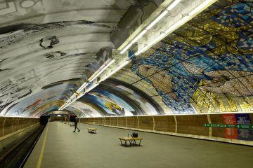 Галерея современного искусства: станцию метро в Киеве разрисовали 8 художников