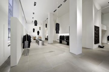 Calvin Klein ждут перемены: что будет с брендом после ухода Рафа Симонса