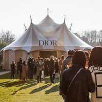 Неделя высокой моды в Париже: Dior устроили цирковое шоу в рамках презентации новой коллекции