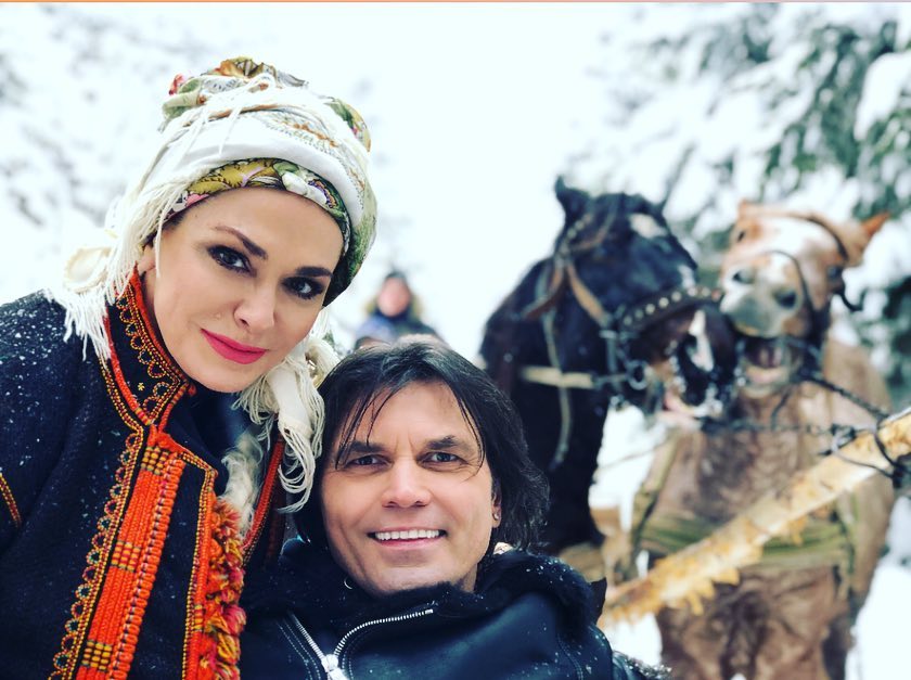 В заснеженных горах и на пляже: как украинские звезды отметили Рождество 2019