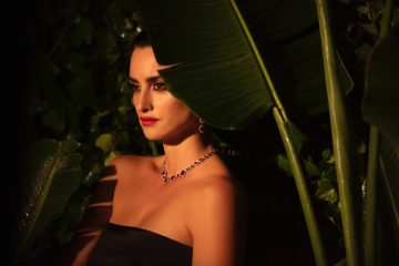 По джунглям в вечернем платье: Пенелопа Крус стала лицом новой рекламной кампании Atelier Swarovskі