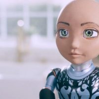 У знаменитого робота Софии появилась мини-копия для детей