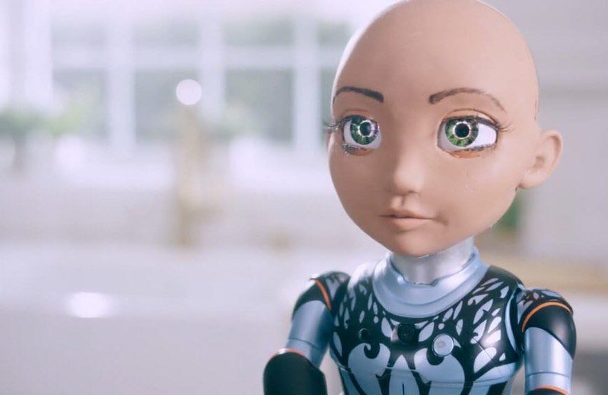 У знаменитого робота Софии появилась мини-копия для детей
