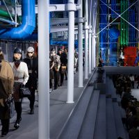 Показ Louis Vuitton закрыл парижскую неделю моды