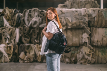 Из океанического пластика: Prada запустили коллекцию сумок, безопасных для природы