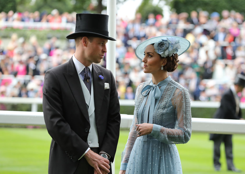 Открытие скачек Royal Ascot: Кейт Миддлтон сразила роскошным нарядом от Elie Saab