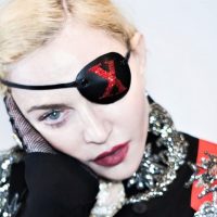 Имитация секса и политические шутки: Мадонна шокировала фанатов на концерте в Нью-Йорке
