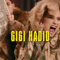 Джиджи Хадид и Ирина Шейк стали героинями культовой оперы в рекламе Moschino