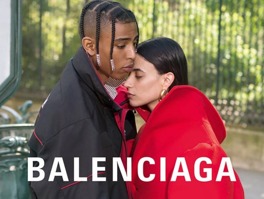 Бренд Balenciaga представил лукбук осенне-зимней коллекции