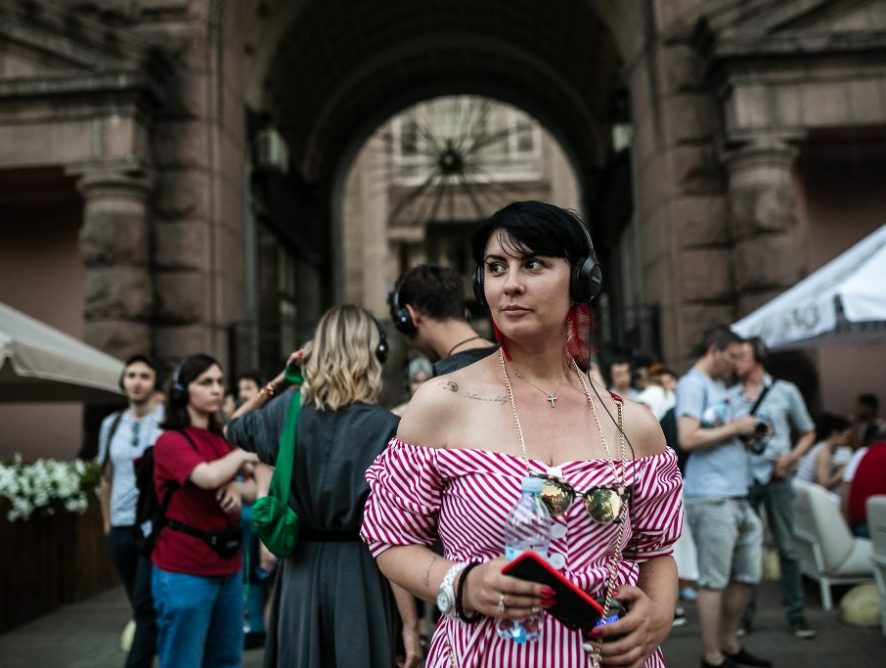 "Ты можешь сам выбирать": Полина Бараниченко рассказала о "терапевтическом эффекте" спектакля Remote Kyiv