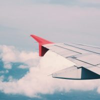 Как ухаживать за собой в самолете: 7 бьюти-секретов