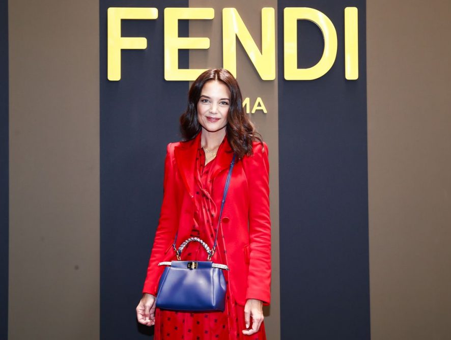 Неделя моды в Милане: Кэти Холмс приехала на модный показ в красном платье
