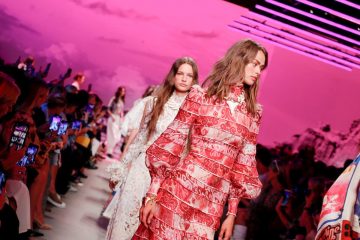 Неделя моды в Нью-Йорке: стильные платья, которые будут на пике популярности в 2020