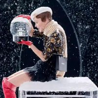 Chanel выпустили рождественскую рекламу c Лили-Роуз Депп