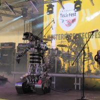 Рок-роботы, трансформеры и летающие бочки: как прошел Interpipe Tech Fest 2019