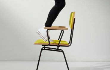 ChairChallenge: в новом челлендже со стулом женщины обходят мужчин