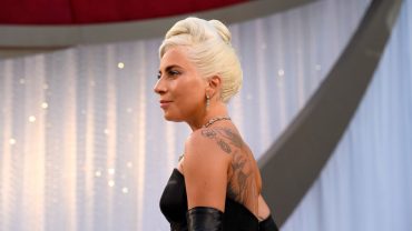 Леди Гага представила новый футуристический клип, снятый на iPhone