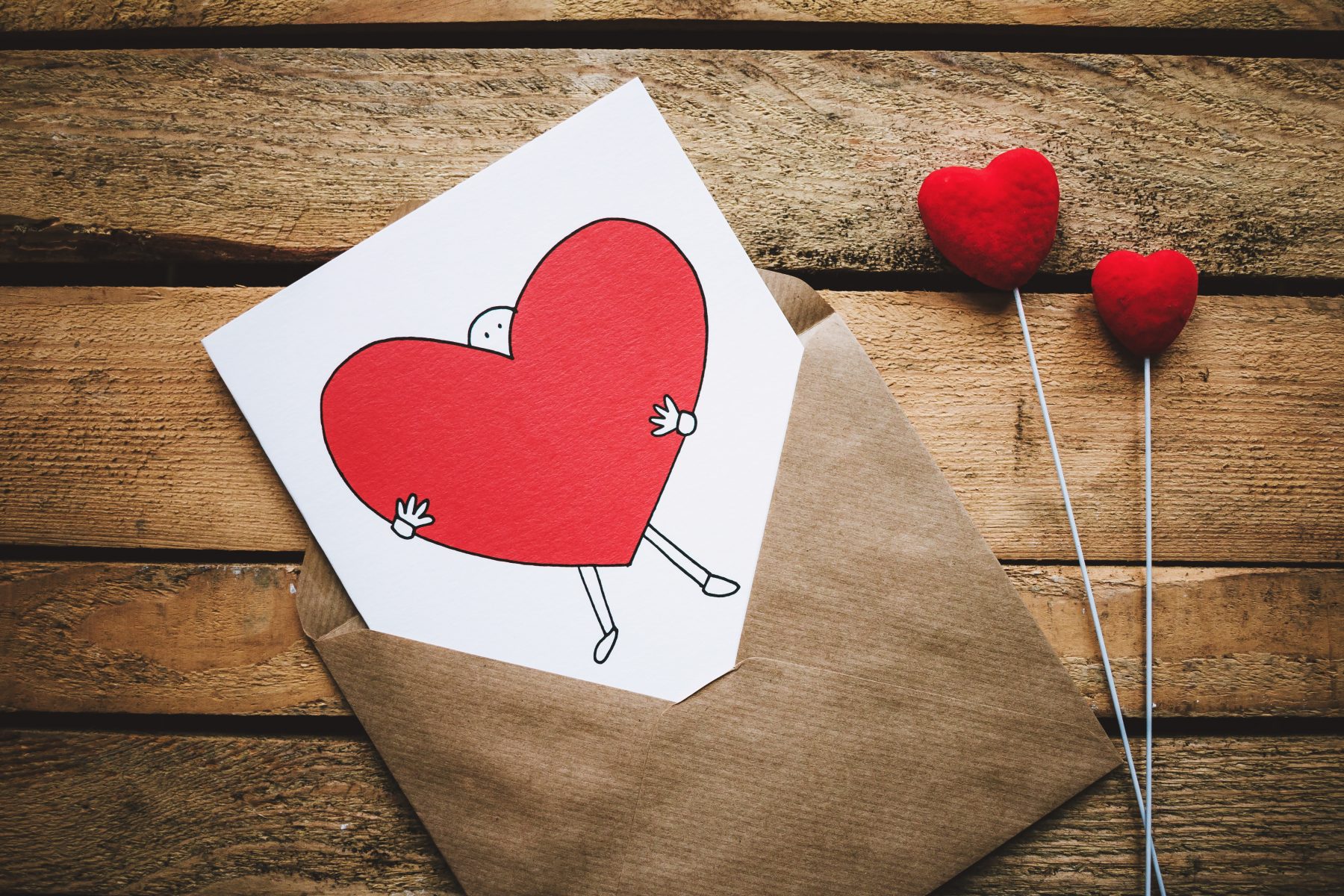 Valentine’s Day: валентинки своими руками и 10 фраз о любви на английском