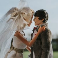 Фотограф создала впечатляющую свадебную историю с куклами Барби