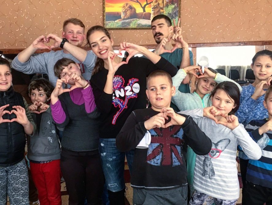 "PROFI-MENTOR": Комаров, Тринчер, MamaRika и другие станут наставниками для детей