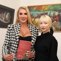 “Woman Art Award 2020”: автопортрет Анны Гомоновой получил престижную награду